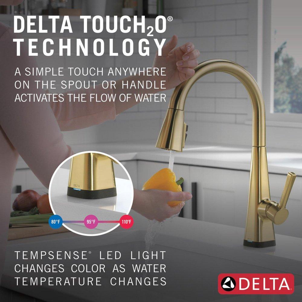 Single Handle Pull Down Kitchen Faucet in Brushed Gold 