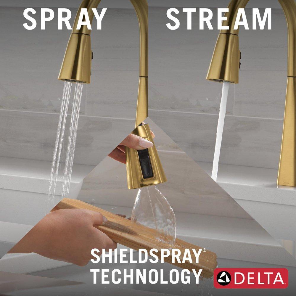 Single Handle Pull Down Kitchen Faucet in Brushed Gold 