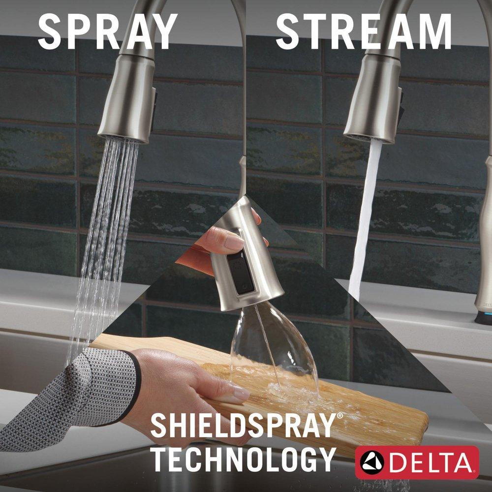Single Handle Pull Down Kitchen Faucet with Side Spray in Spotshield Stainless 