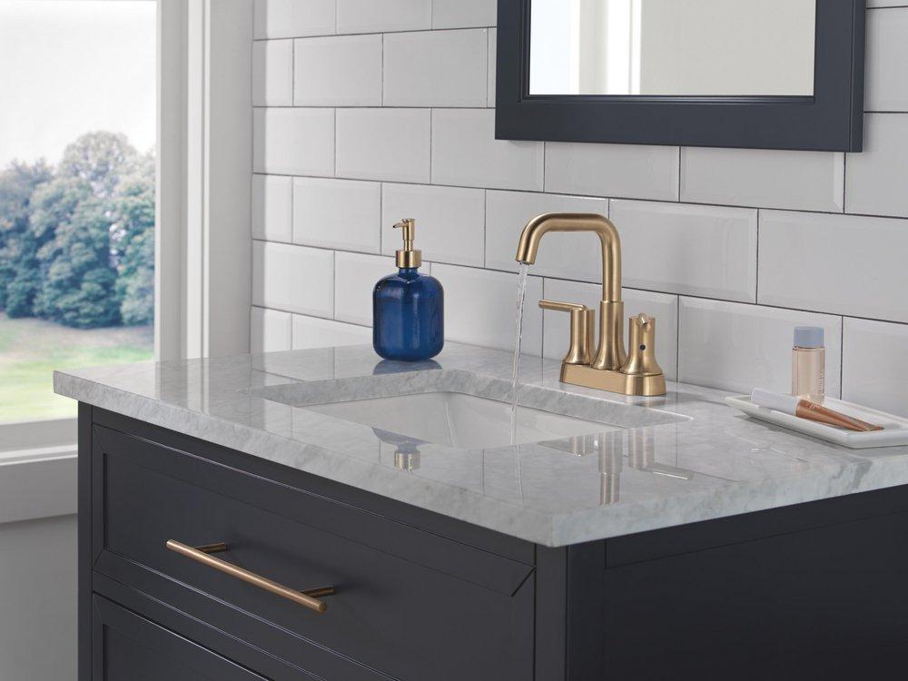 DELTA TRINSIC CENTERSET BATHROOM FAUCET 