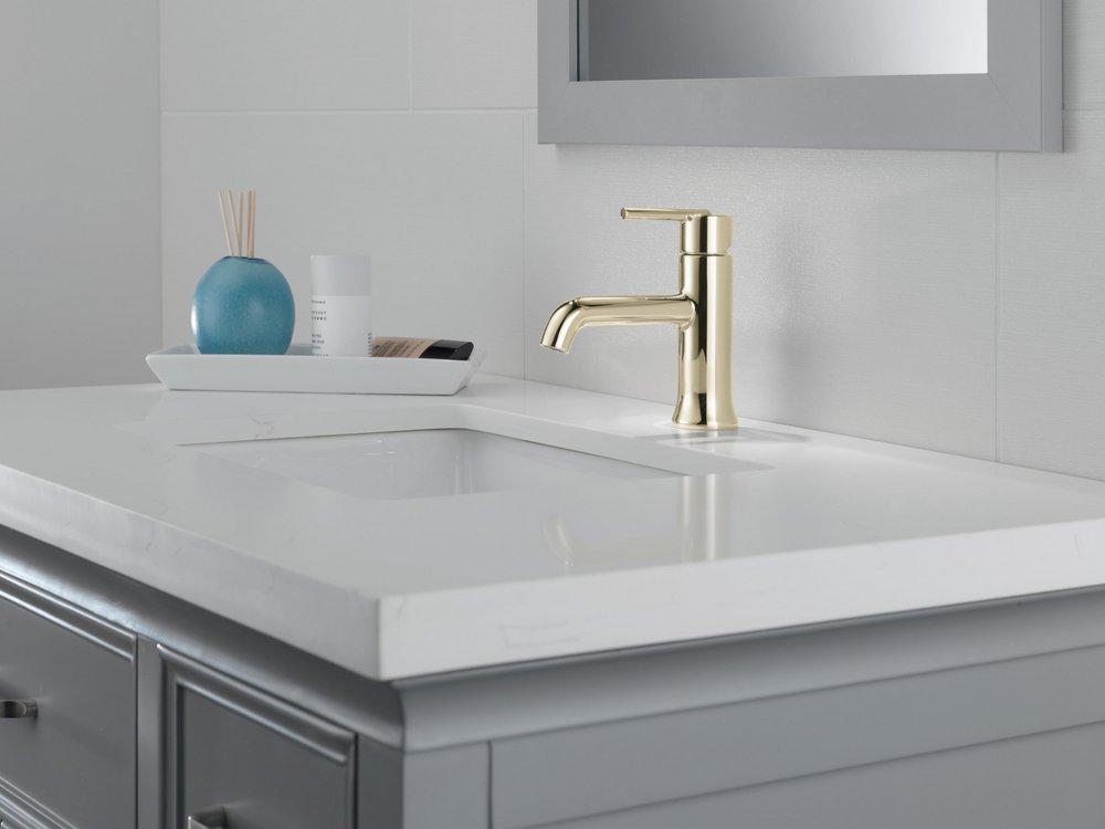 Single Handle Monoblock Bathroom Sink Faucet in Polished Nickel 