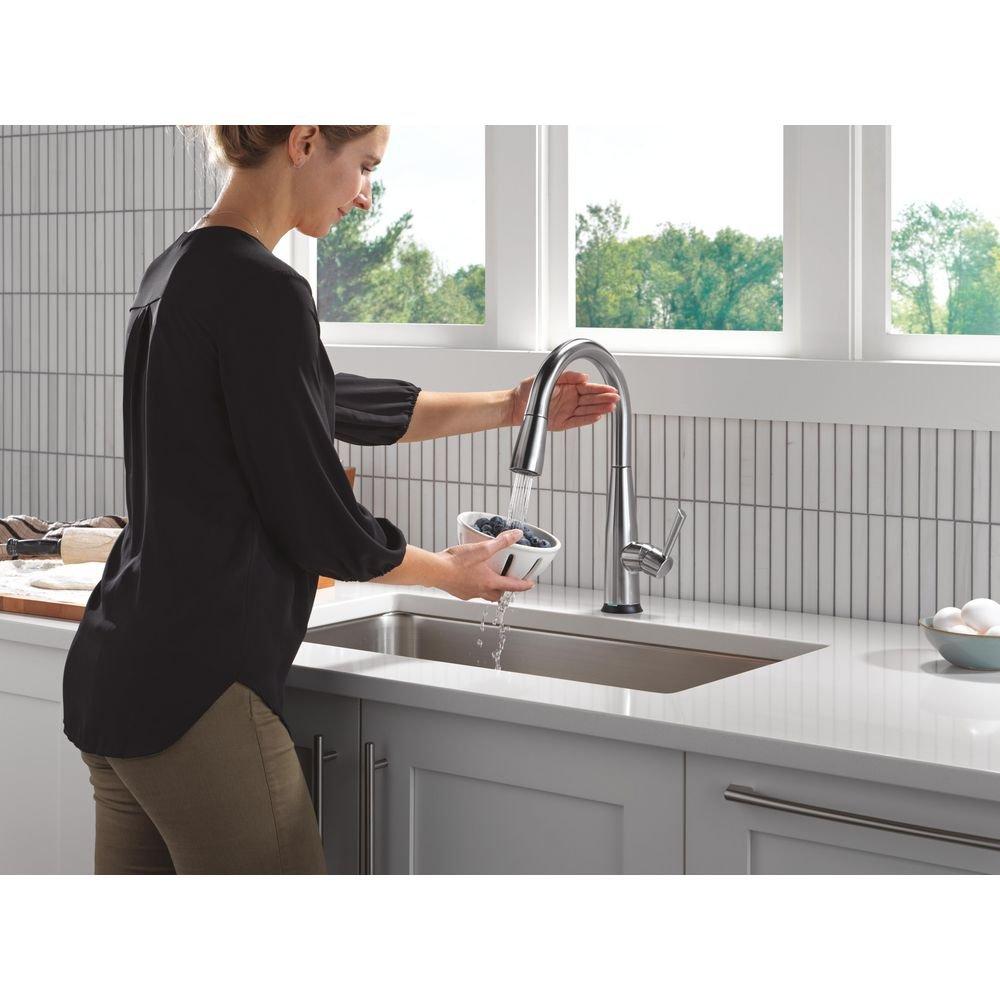 Essa&reg; Touch2O&reg; Technology Kitchen Faucet with Touchless Technology in Arctic Stainless 