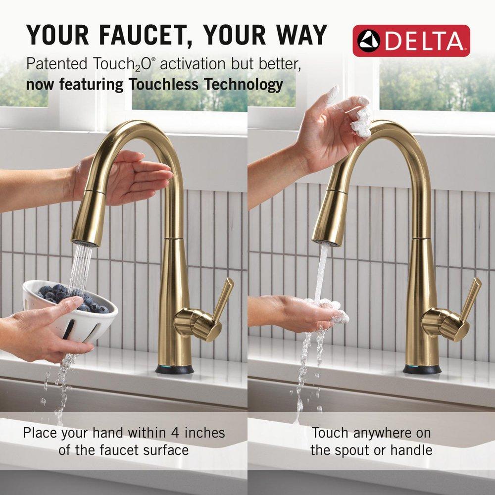 Single Handle Pull Down Kitchen Faucet in Champagne Bronze 
