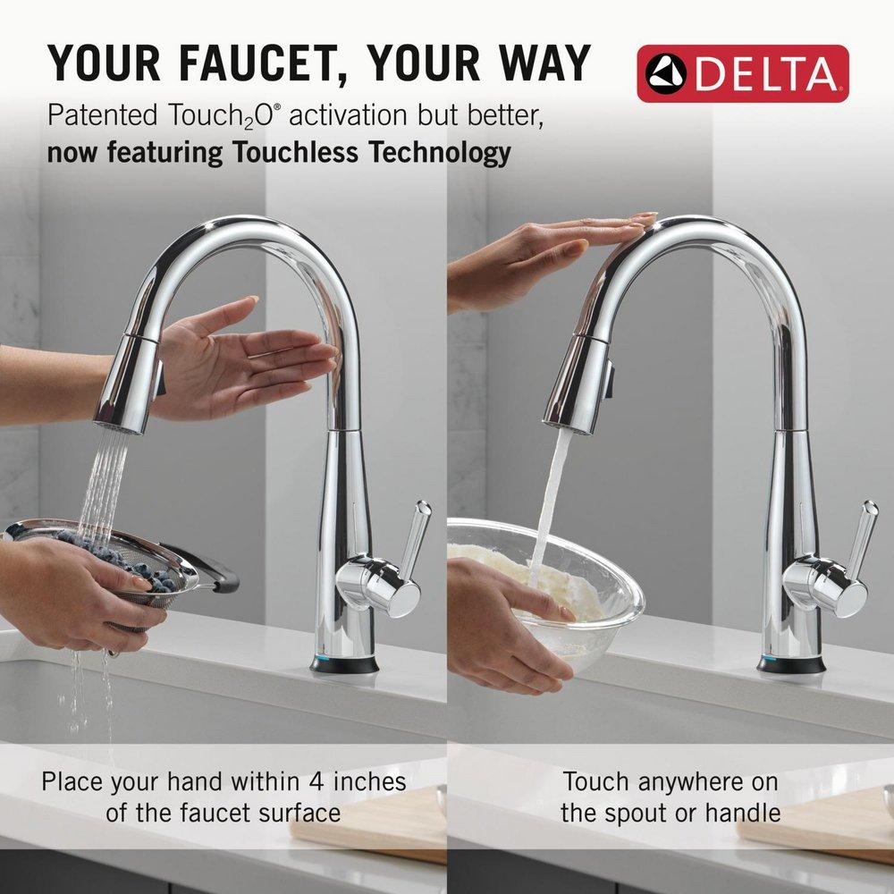 Single Handle Pull Down Kitchen Faucet in Chrome 