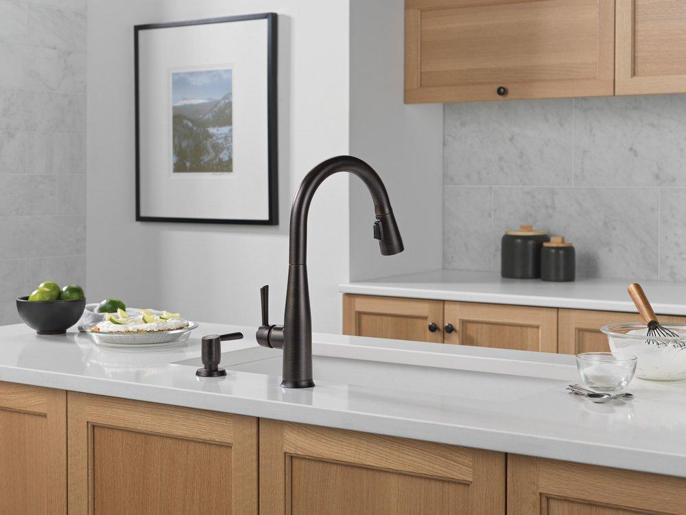 Single Handle Pull Down Kitchen Faucet in Venetian Bronze 