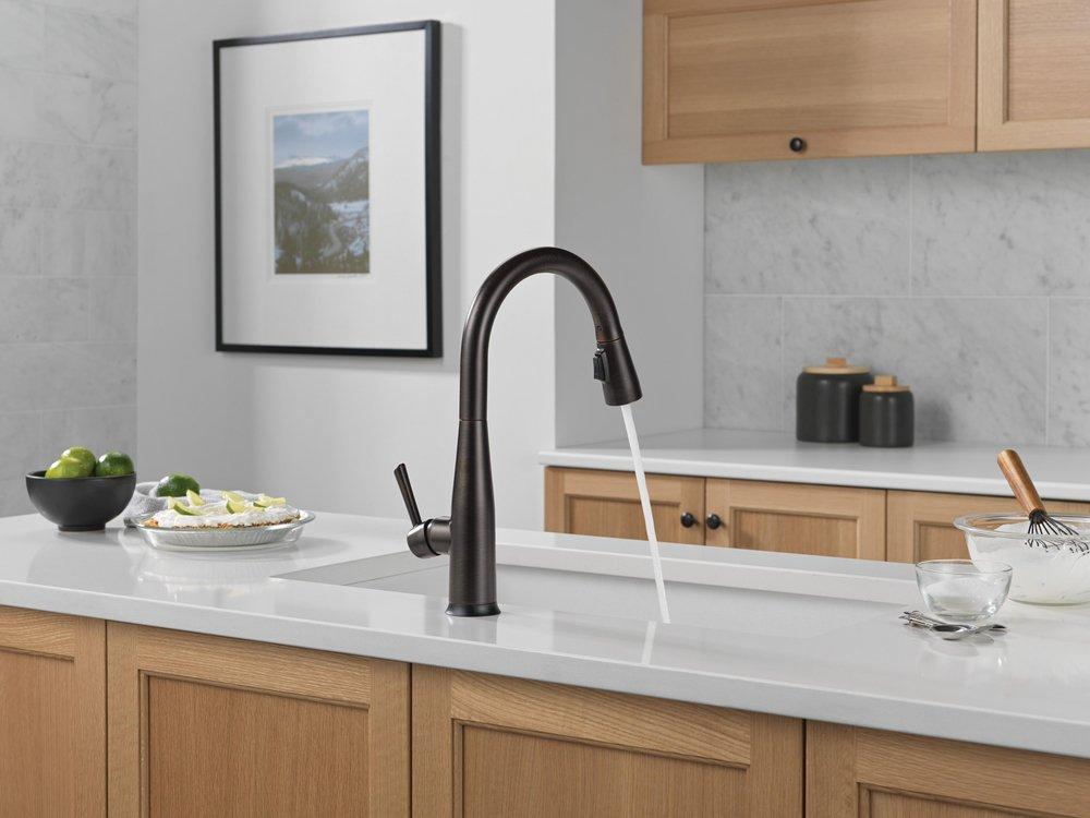 Single Handle Pull Down Kitchen Faucet in Venetian Bronze 
