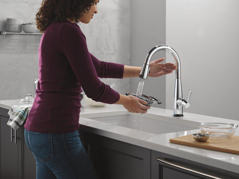 DELTA ESSA VOICEIQ SINGLE HANDLE PULL-DOWN FAUCET WITH TOUCH20 TECHNOLOGY 
