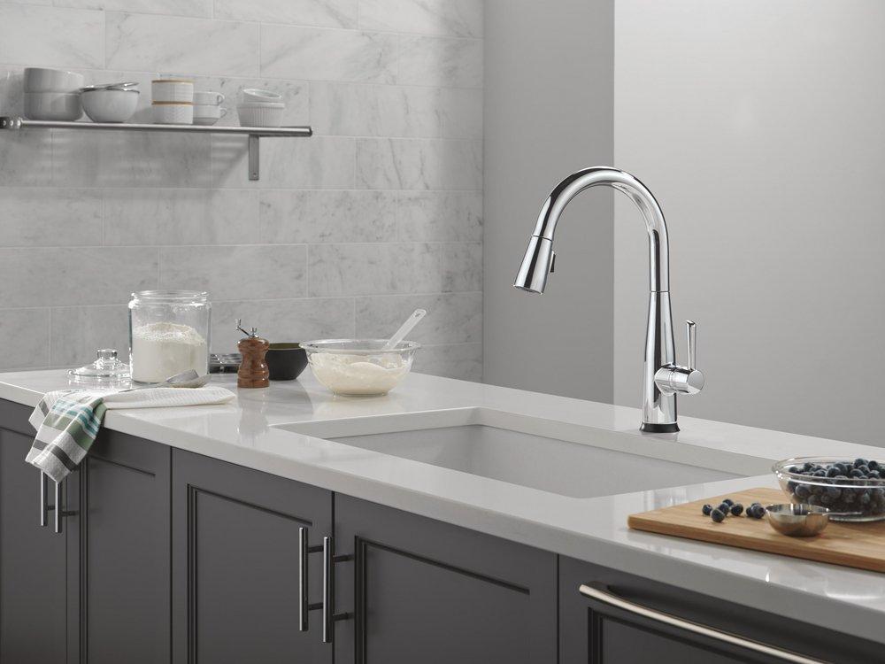 DELTA ESSA VOICEIQ SINGLE HANDLE PULL-DOWN FAUCET WITH TOUCH20 TECHNOLOGY 