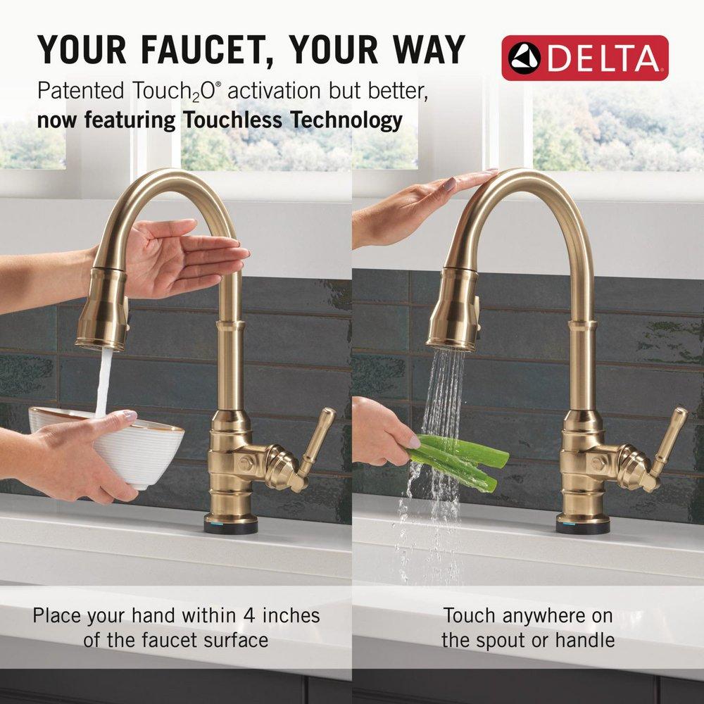 Single Handle Pull Down Kitchen Faucet in Champagne Bronze 