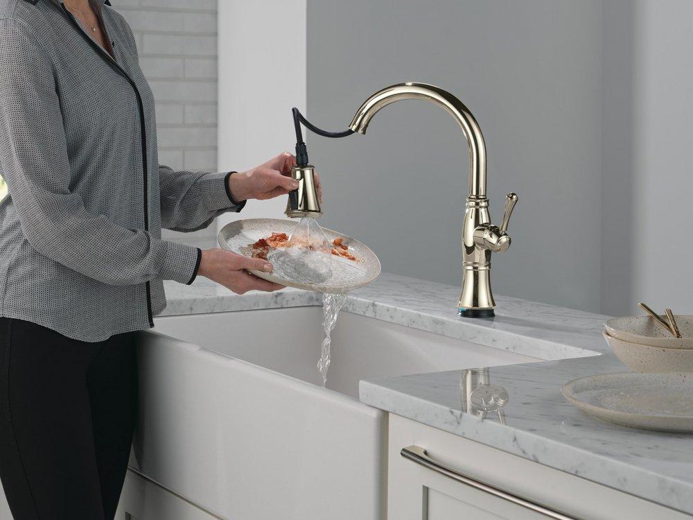 Single Handle Pull Down Kitchen Faucet in Lumicoat&reg; Polished Nickel 