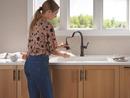 DELTA CASSIDY TOUCH2O KITCHEN FAUCET WITH TOUCHLESS TECHNOLOGY 