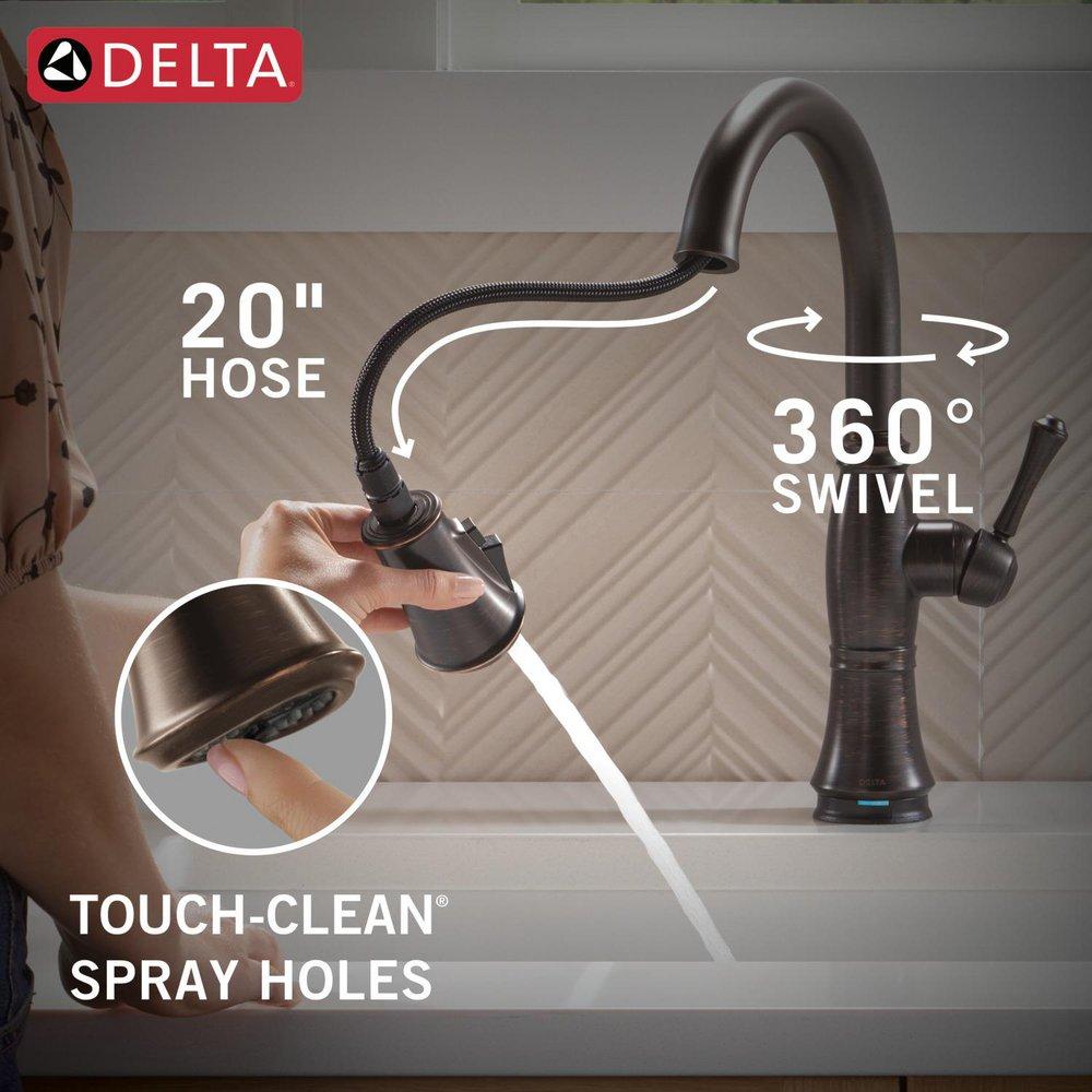 Single Handle Pull Down Kitchen Faucet in Venetian Bronze 