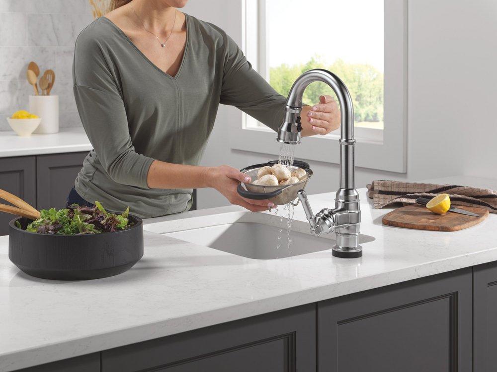DELTA BRODERICK TOUCH2O BAR / PREP FAUCET WITH TOUCHLESS TECHNOLOGY 