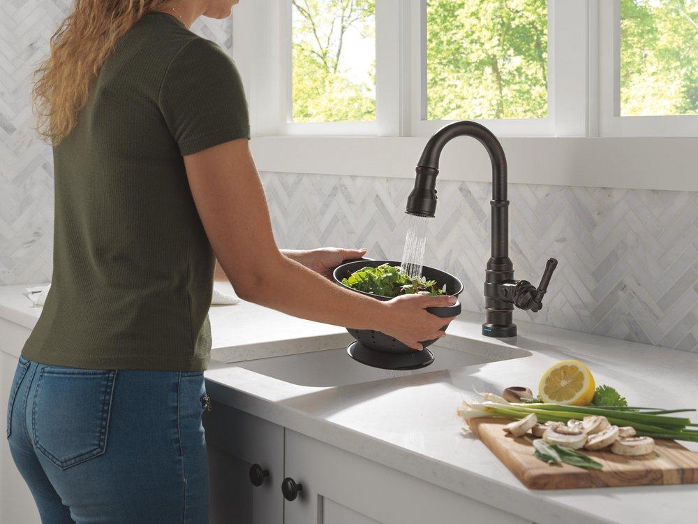 DELTA BRODERICK TOUCH2O BAR / PREP FAUCET WITH TOUCHLESS TECHNOLOGY 