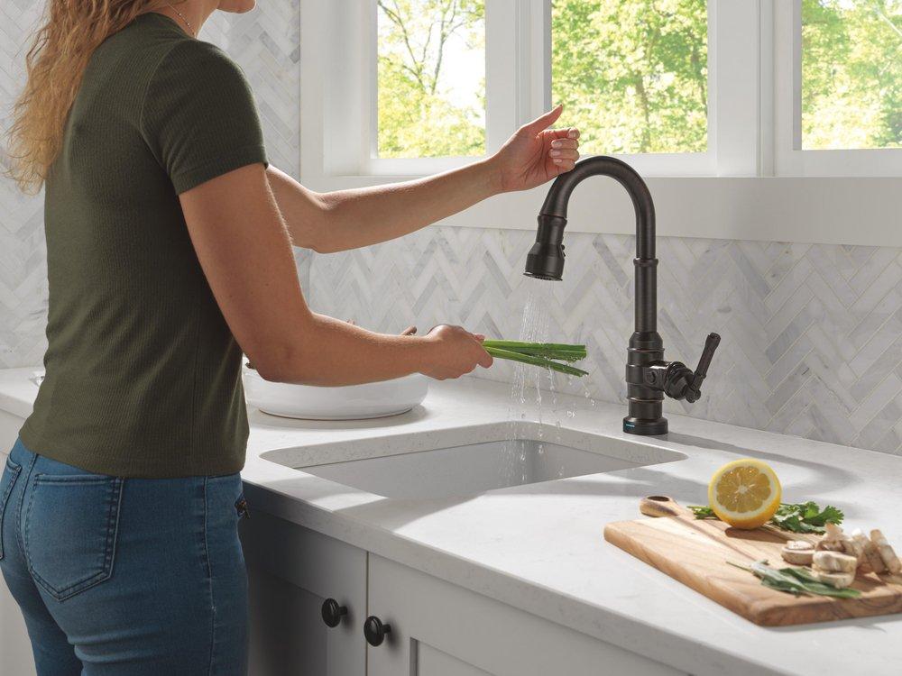 DELTA BRODERICK TOUCH2O BAR / PREP FAUCET WITH TOUCHLESS TECHNOLOGY 