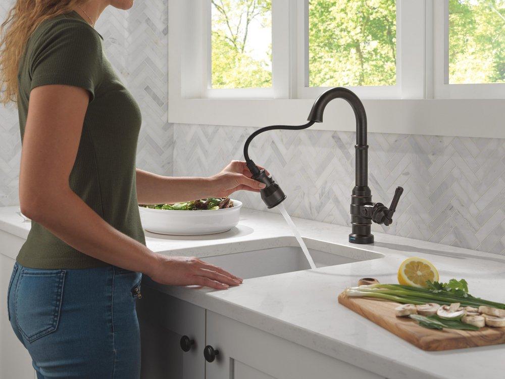 DELTA BRODERICK TOUCH2O BAR / PREP FAUCET WITH TOUCHLESS TECHNOLOGY 