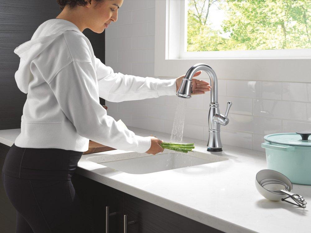 DELTA CASSIDY TOUCH2O BAR / PREP FAUCET WITH TOUCHLESS TECHNOLOGY 