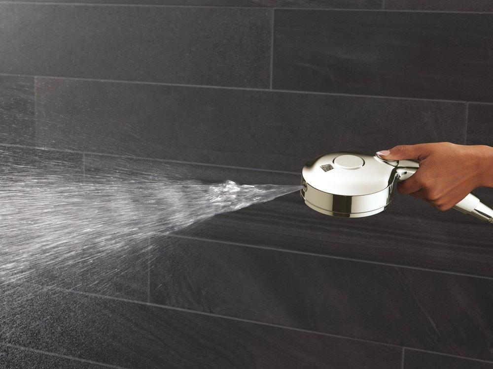 DELTA UNIVERSAL SHOWERING COMPONENTS: 6-SETTING HYDRORAIN WITH PROCLEAN 