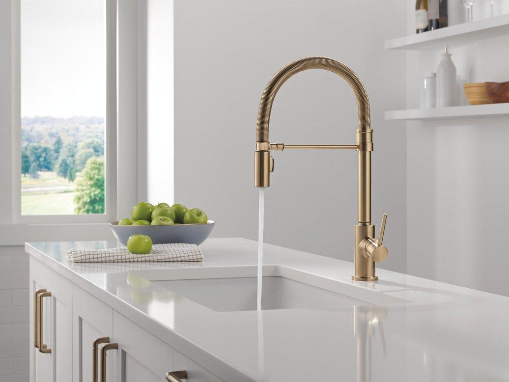 Single Handle Pull Down Kitchen Faucet in Champagne Bronze 