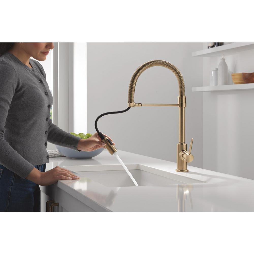 Single Handle Pull Down Kitchen Faucet in Champagne Bronze 