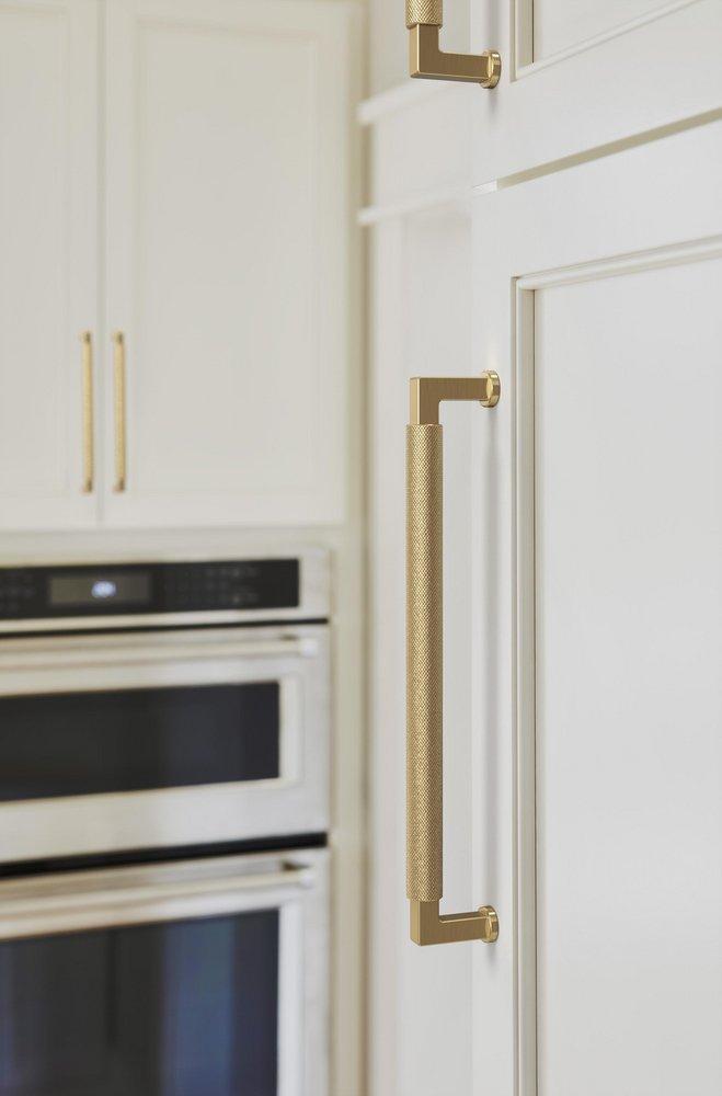 BALATA 8-13/16 INCH 224MM CENTER-TO-CENTER CHAMPAGNE BRONZE CABINET PULL 