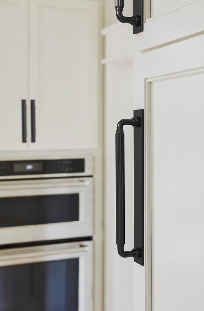 LADERA 7-9/16 INCH 192MM CENTER-TO-CENTER MATTE BLACK CABINET BACKPLATE 