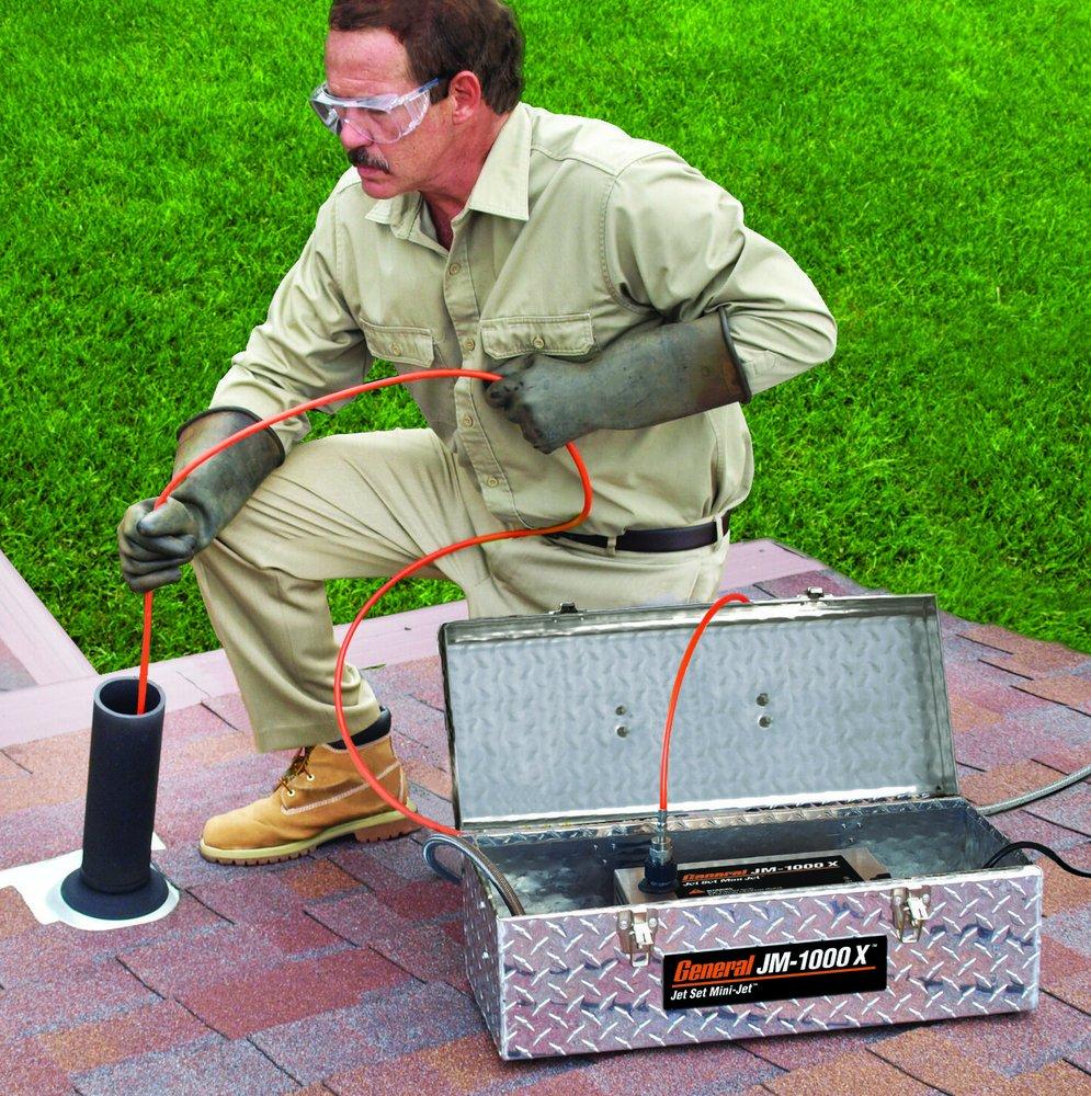 MINI-JET 13 AMP MOTOR W/GFCI, 1500 PSI/ 1.4 GPM PUMP, RUBBER GLOVES, 50' X 1/8 HOSE, 4 PIECE NOZZLE SET, WATER SUPPLY HOSE, UNIVERSAL FAUCET ADAPTER, AND THREADED FAUCET ADAPTER 