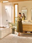 CHROME ONE GLOBE BATH LIGHT 