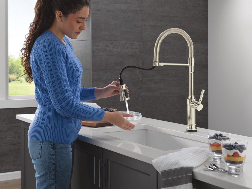 TOUCH2O TECHNOLOGY KITCHEN FAUCET WITH TOUCHLESS TECHNOLOGY IN LUMICOAT POLISHED NICKEL 