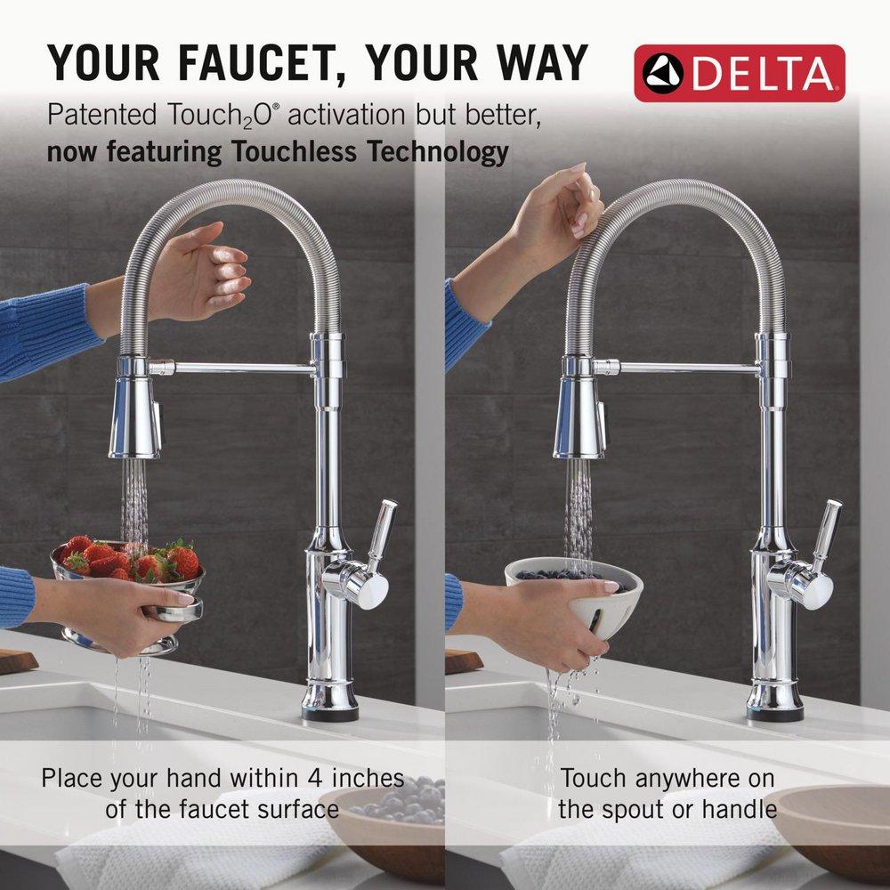 Single Handle Pull Down Touchless Kitchen Faucet in Lumicoat Chrome 