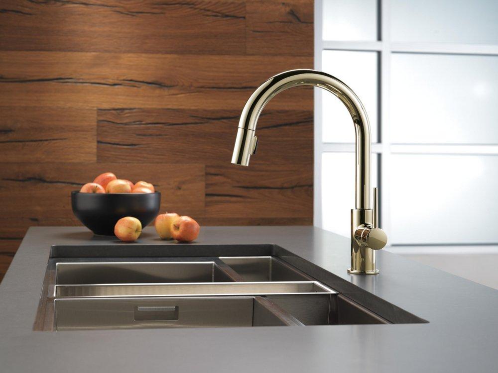 Single Handle Pull Down Kitchen Faucet in Polished Nickel 