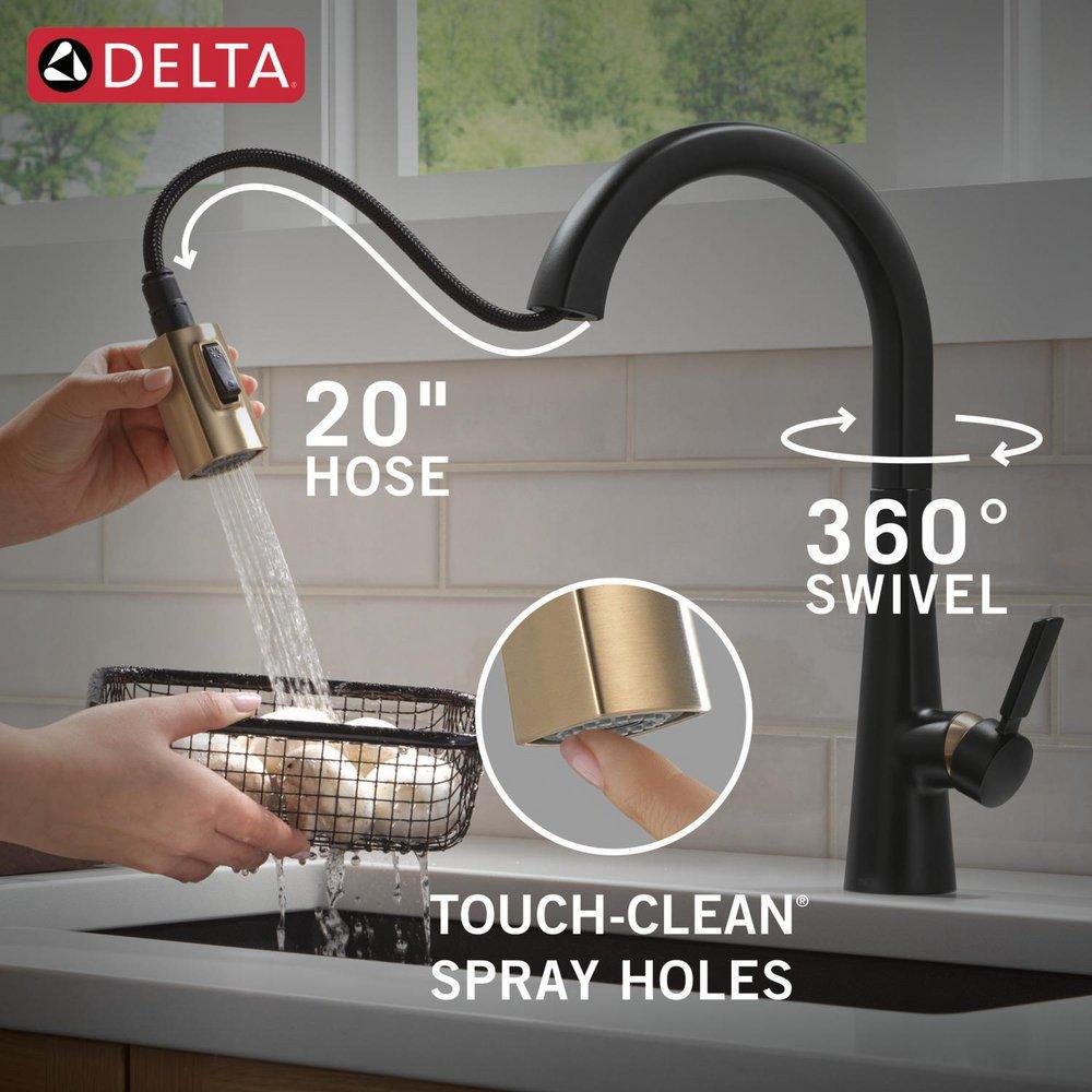 Single Handle Pull Down Kitchen Faucet in Matte Black with Champagne Bronze 
