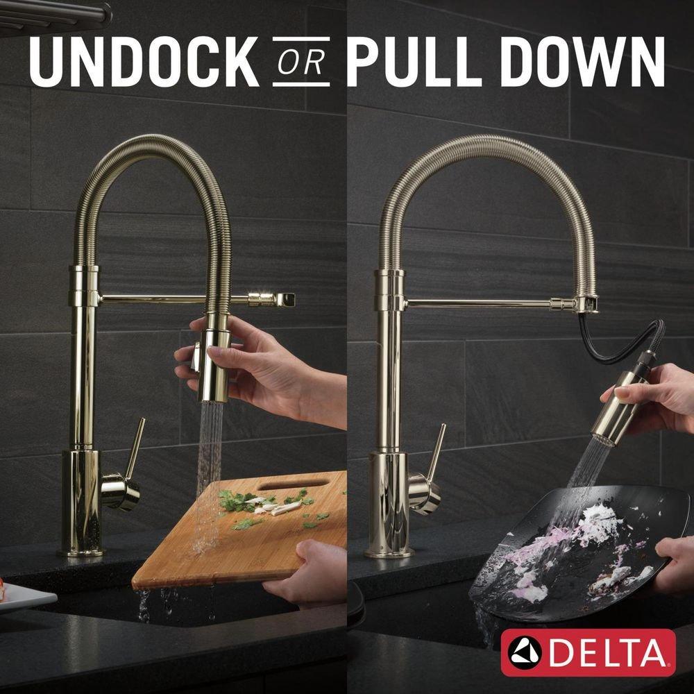 Single Handle Pull Down Kitchen Fauet in Polished Nickel 