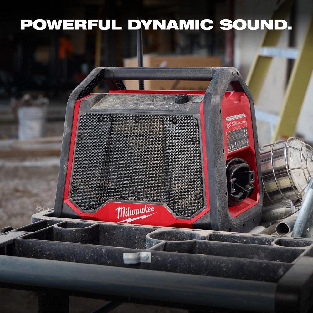 M18 BLUETOOTH JOBSITE RADIO & CHARGER 