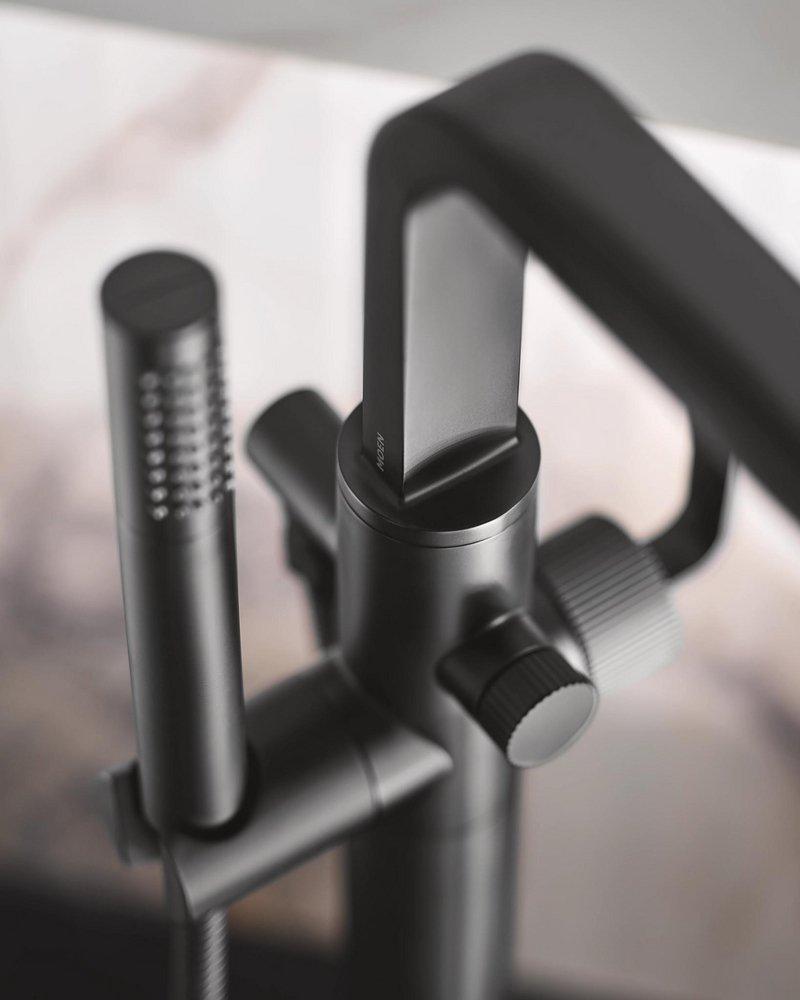 CHROME ONE-HANDLE TUB FILLER INCLUDES HAND SHOWER 