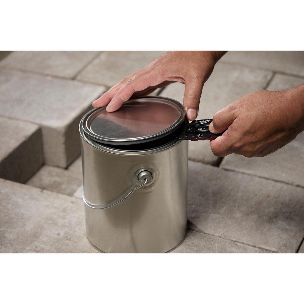 MULTI-FUNCTION COMPACT UTILITY KNIFE 