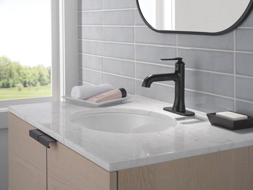 Delta Bonacci: Single Handle Bathroom Faucet 