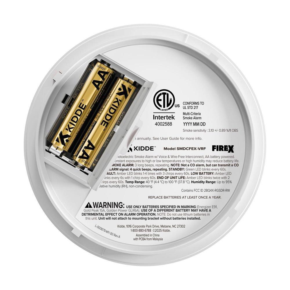 Smoke Alarm with Wireless Interconnect and AA Backup Battery 