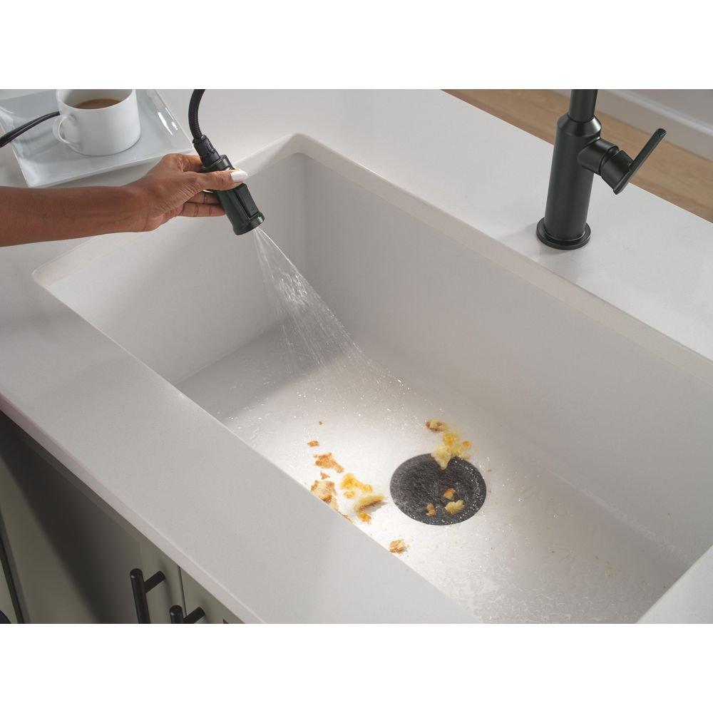 Delta Cordova: Single Handle Pull-Down Kitchen Faucet 