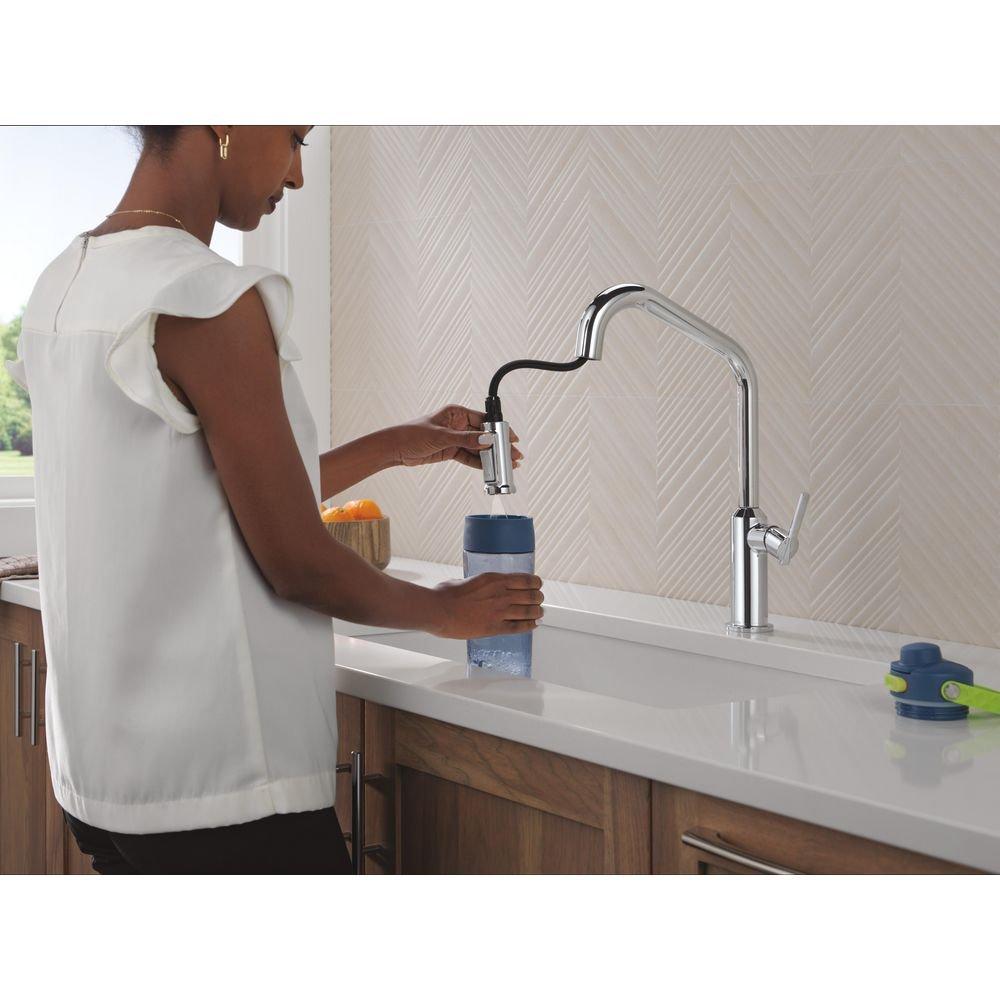Delta Cordova: Single Handle Pull-Down Kitchen Faucet 