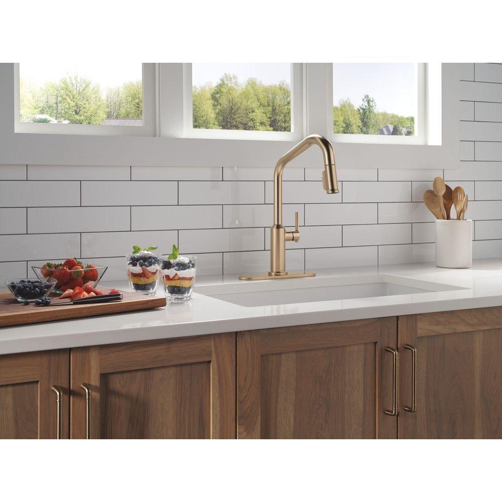 Delta Cordova: Single Handle Pull-Down Kitchen Faucet 