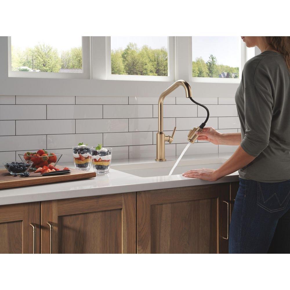 Delta Cordova: Single Handle Pull-Down Kitchen Faucet 