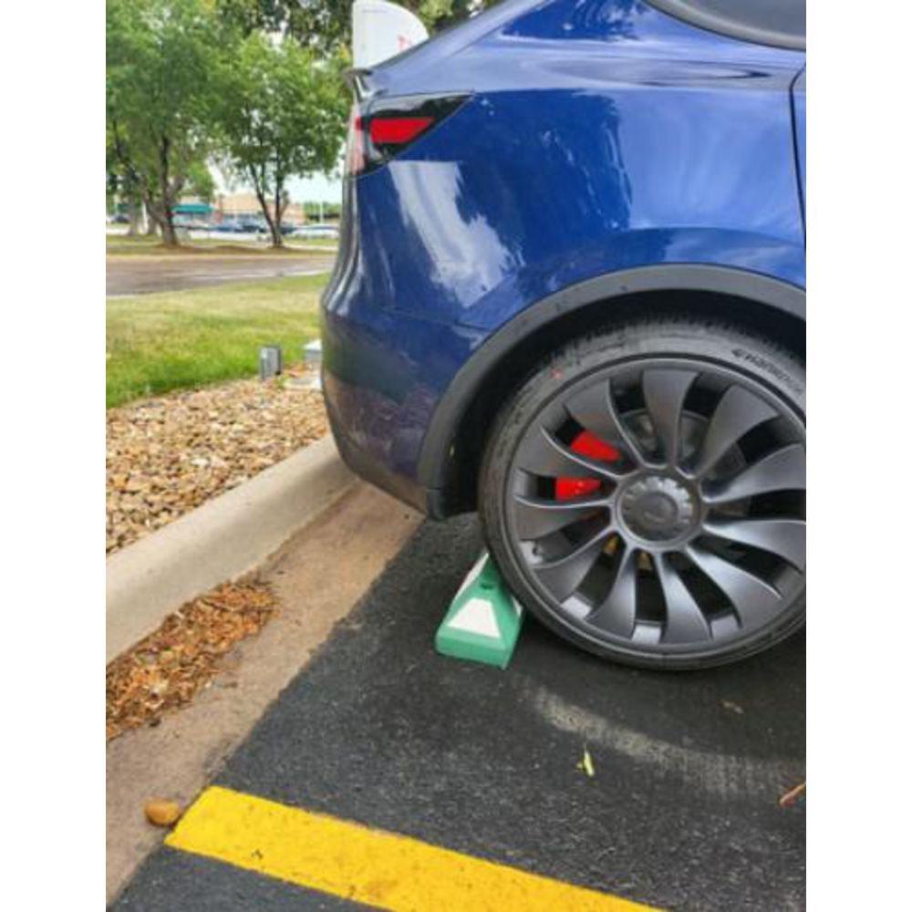 6 ft. Green/White Parking Curb Park-It 