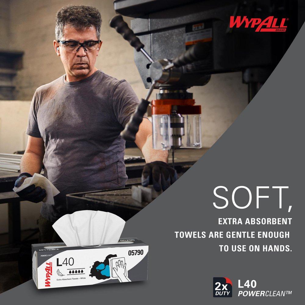 WypAll&reg; White 13 in. Pop-Up Wipes in White 