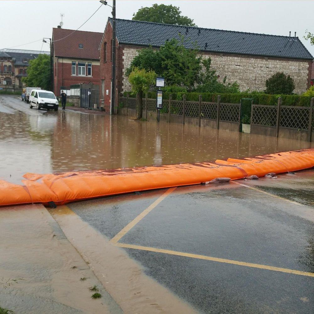 Water Force Self-Rising Portable Flood Barrier, 26.5 in. x 30 ft. 