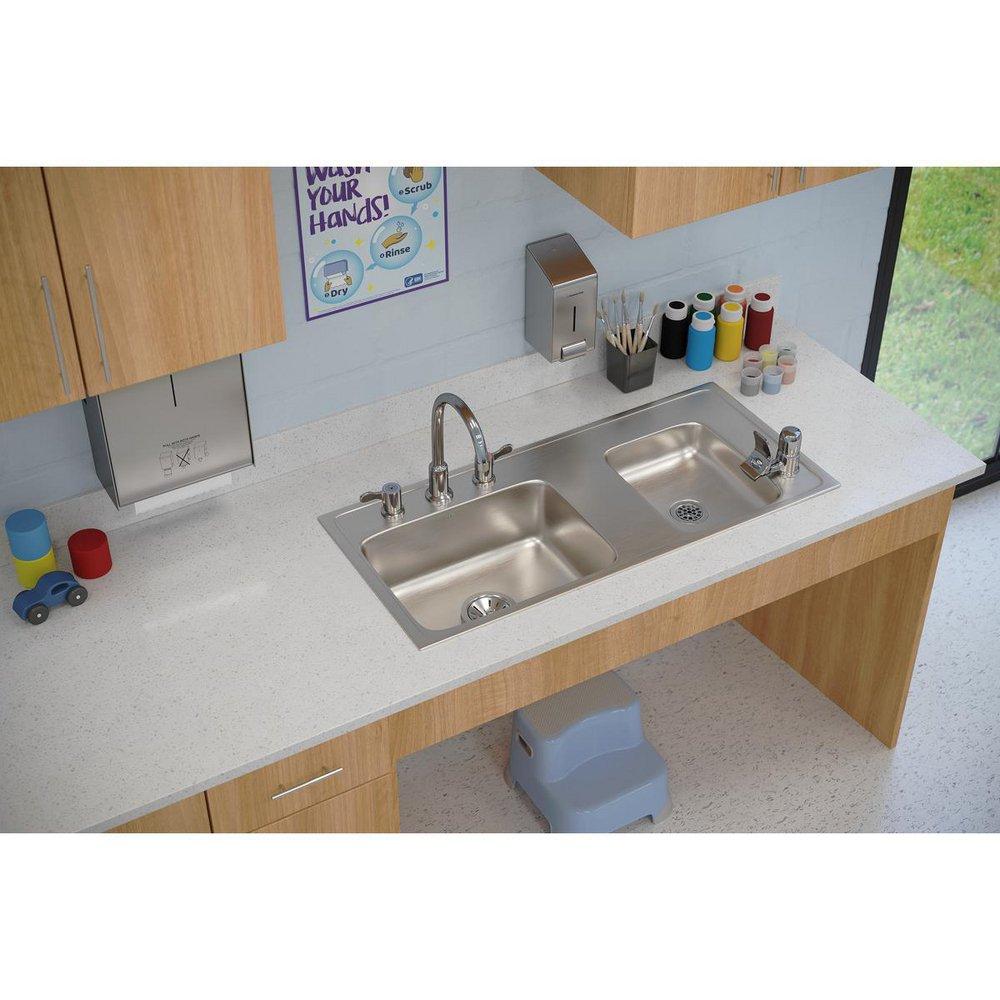 Elkay Lustrous Highlighted Satin 2-Basin Topmount Utility Sink with Center Drain 