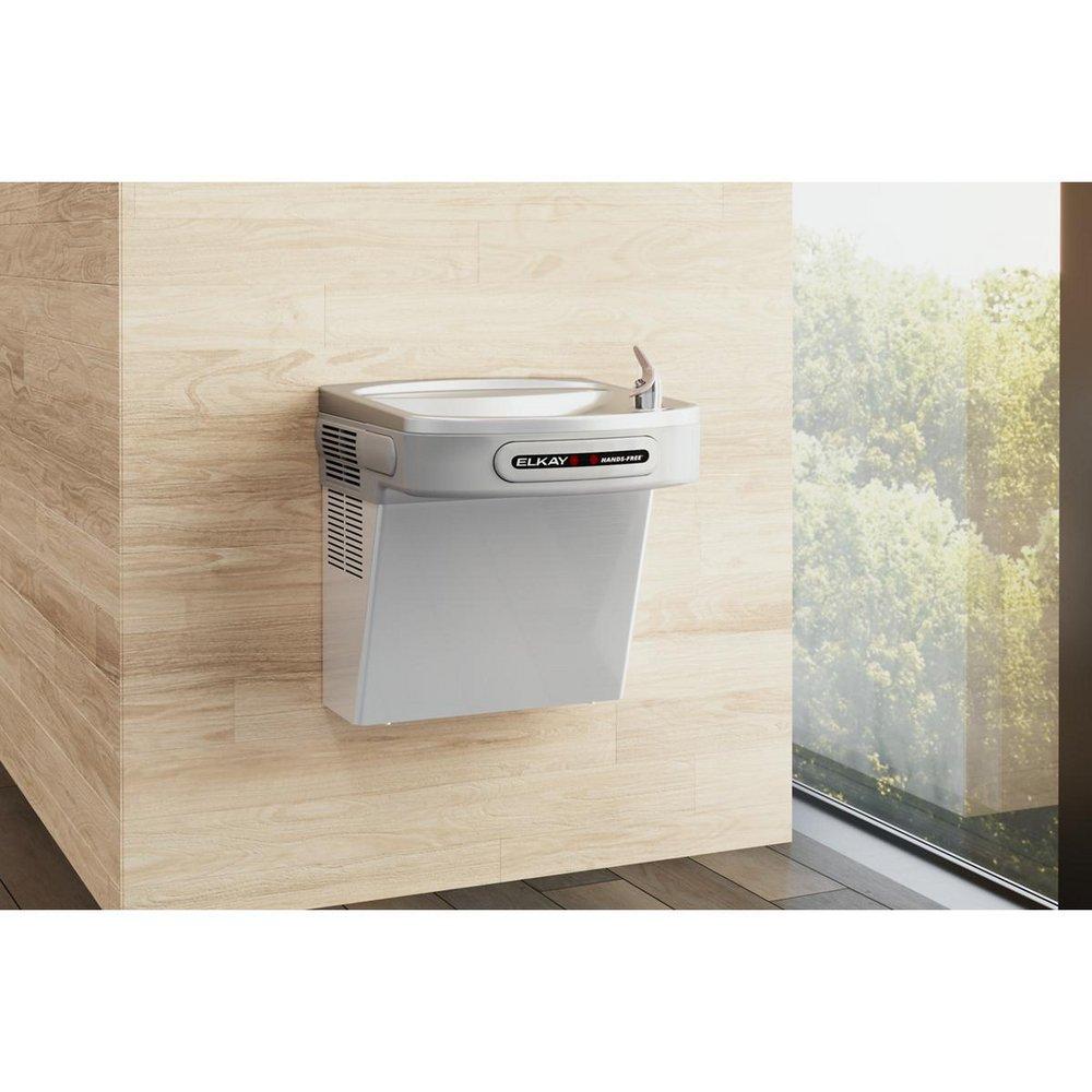 Elkay Stainless Steel 19-13/16 in. 8 gph Wall Mount Single Cooler 