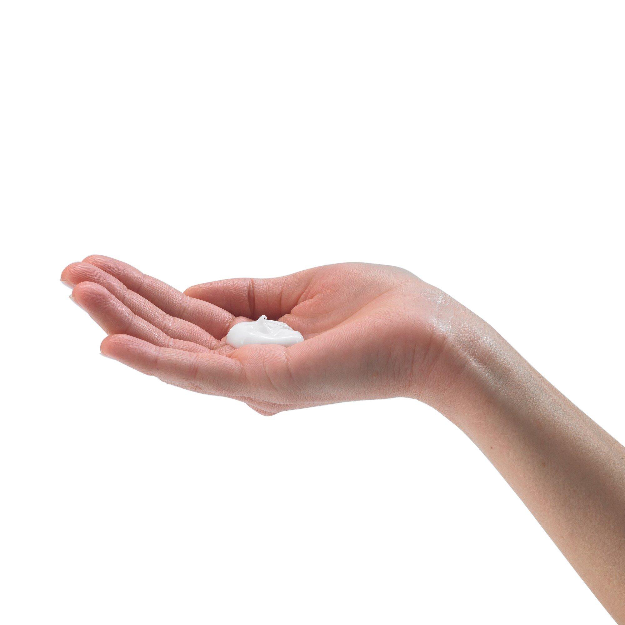 GOJO White Conditioner in White 