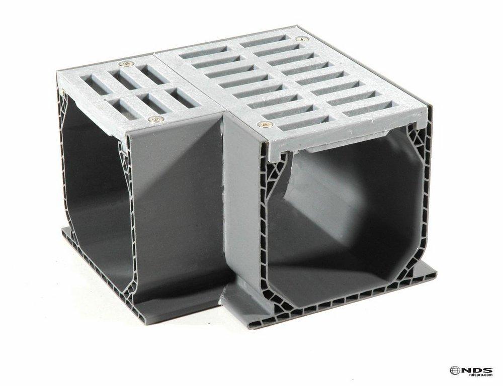 NDS Grey 90 Degree Elbow Fabricated Channel with Grate in Grey 