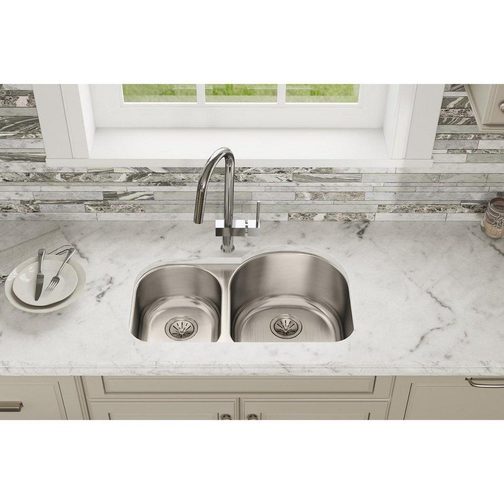 Elkay Lustrous Satin 31-1/4 x 20 in. No Hole Stainless Steel Double Bowl Undermount Kitchen Sink 